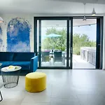 Periska Villa *